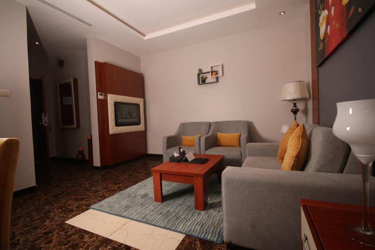 Tobal Al Zahra Hotel Apartments Yidda Exterior foto